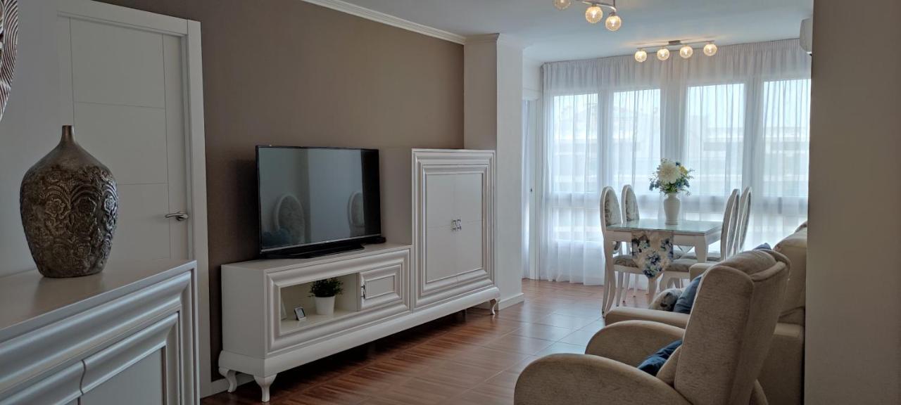 Piso Alquiler Vacacional En Benalmadena, Puerto Marina. Apartment Benalmádena